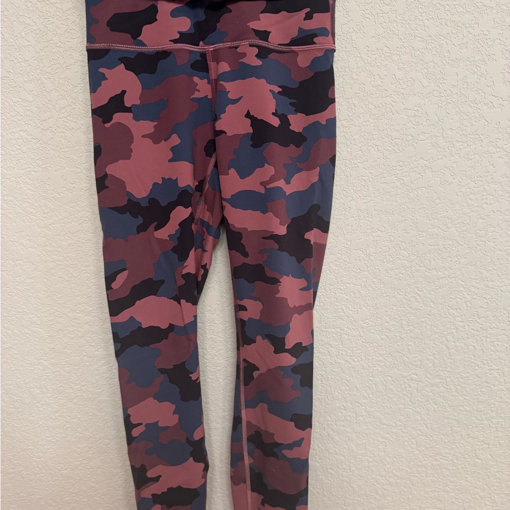 Lululemon Camo Leggings Size 4/6